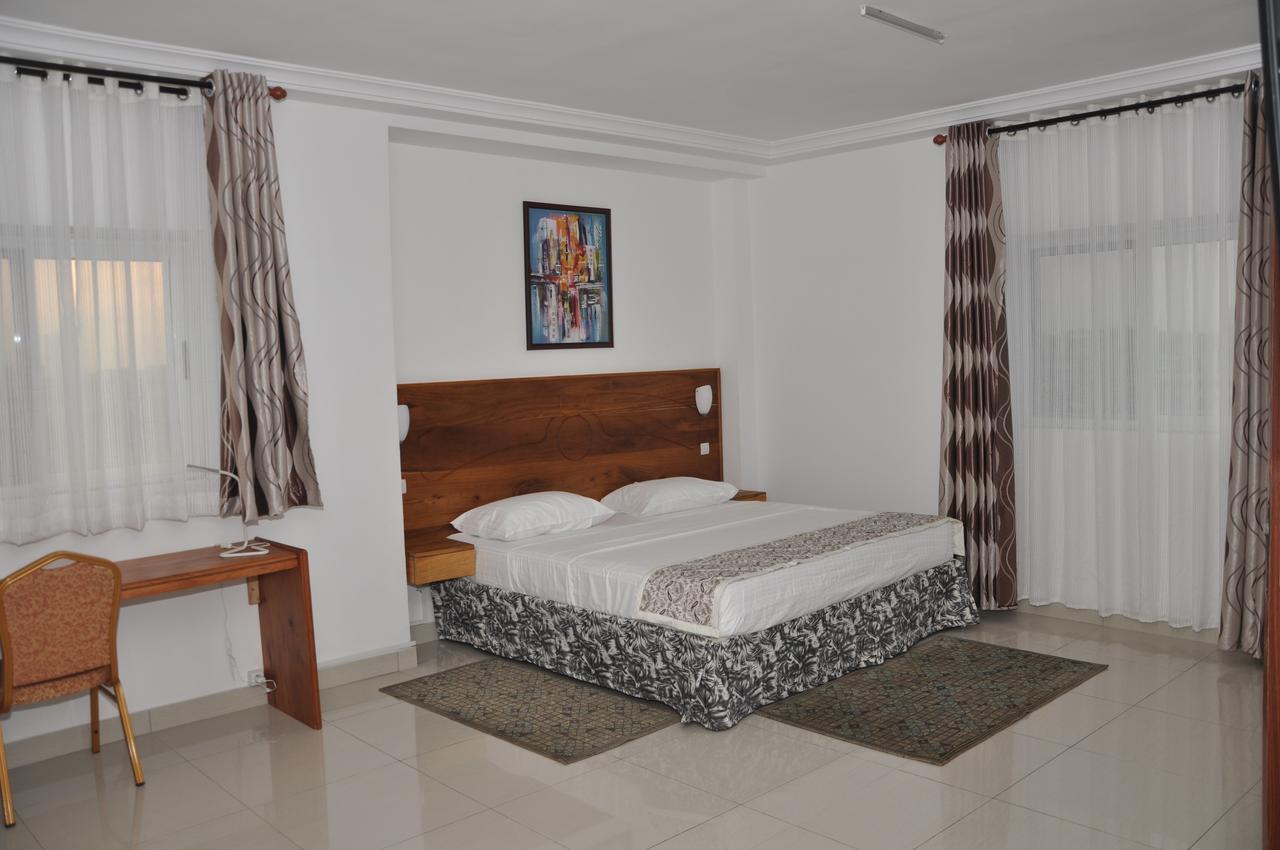 לומה Rosalie'S Suites מראה חיצוני תמונה