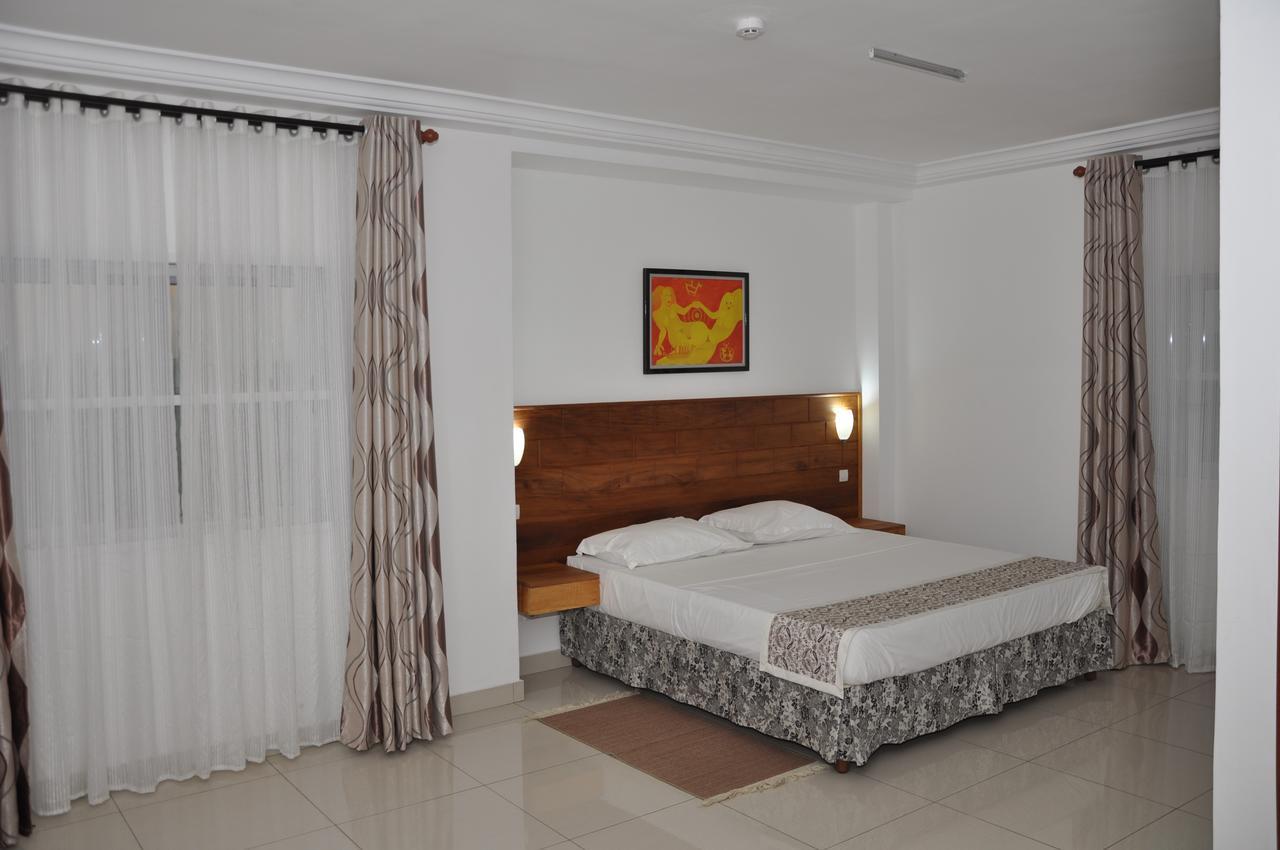 לומה Rosalie'S Suites מראה חיצוני תמונה